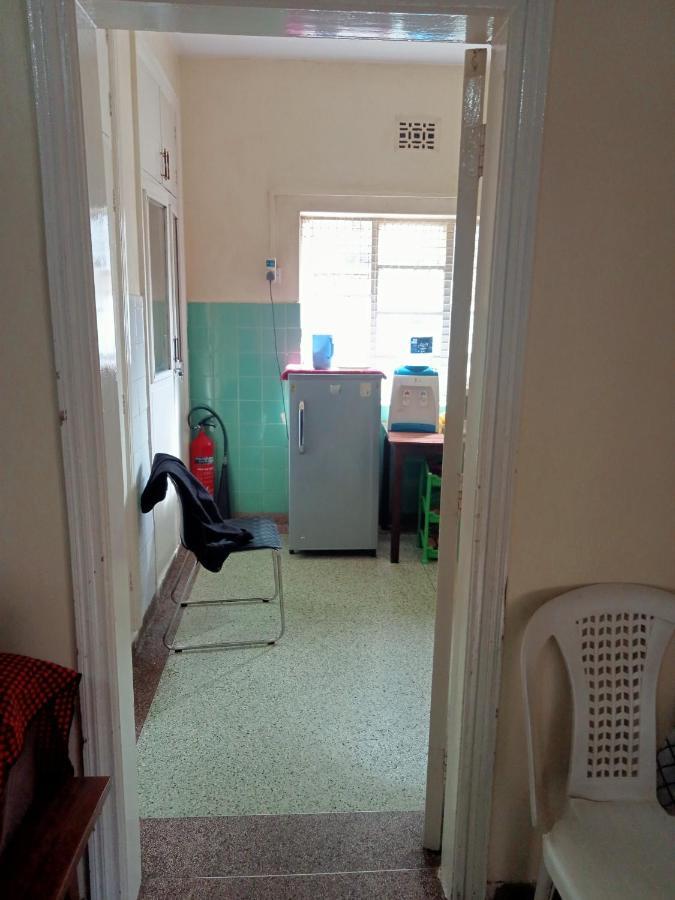 Pinkroses Gardens Hostel Nairobi Extérieur photo