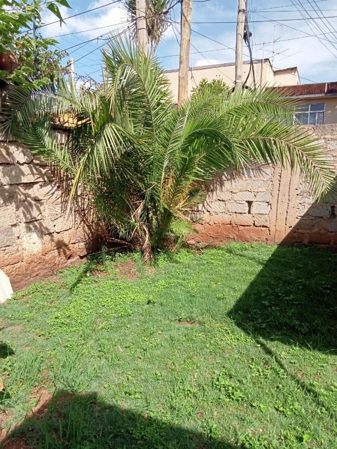 Pinkroses Gardens Hostel Nairobi Extérieur photo