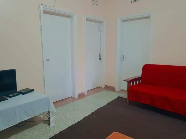 Pinkroses Gardens Hostel Nairobi Extérieur photo